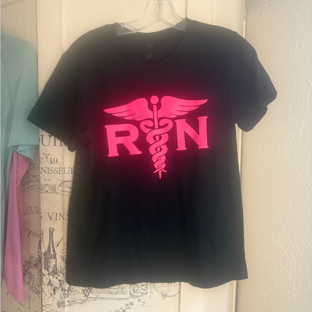 NWOT (Did not come with Tags) Adorable Black/Pink “RN” Nurse T-Shirt- Medium - Picture 2 of 14